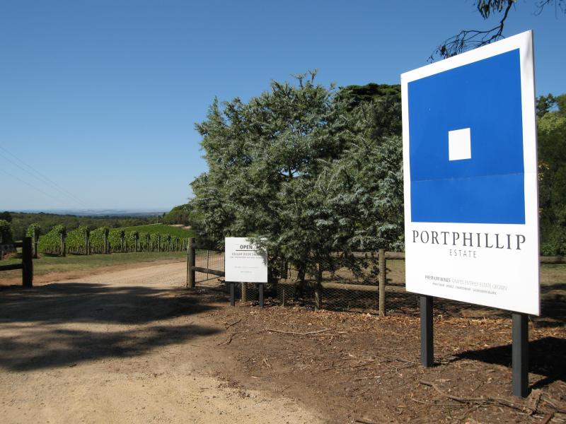 Red Hill - Port Phillip Estate, Red Hill Road: Entrance on Red Hill Rd