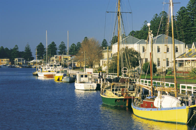 Beyond the Great Ocean Road - Moyne River, Port Fairy