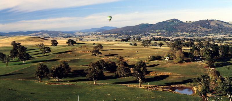 Lake Eildon, Mansfield & Mt Buller - Countryside around Mansfield