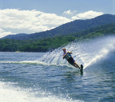 Lake Eildon, Mansfield & Mt Buller - Water skiing on Lake Eildon