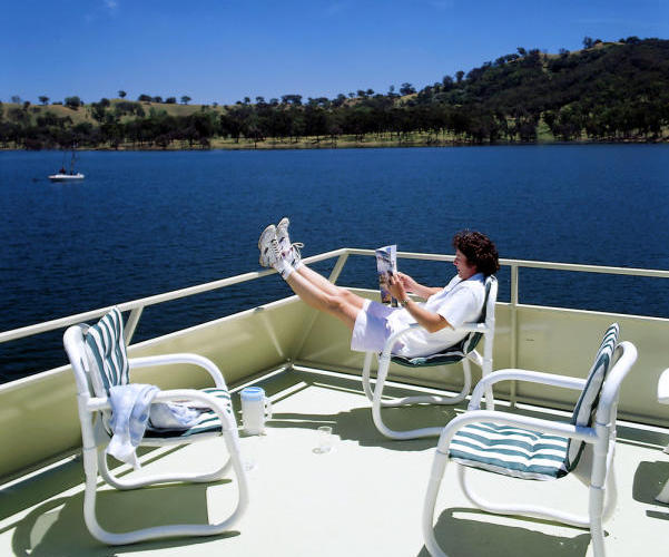 Lake Eildon, Mansfield & Mt Buller - Houseboating on Lake Eildon
