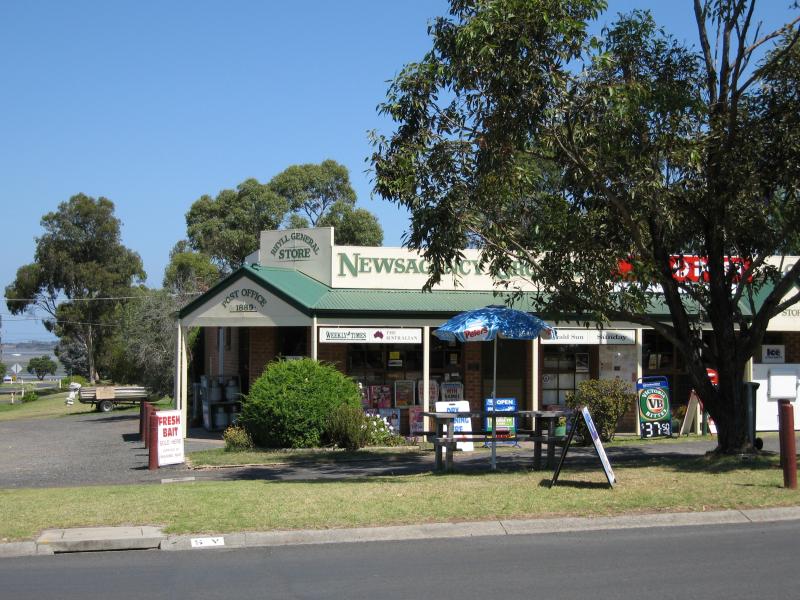 Rhyll - Commercial centre on Lock Road - Rhyll General Store and post office, corner Lock Rd and Walton St