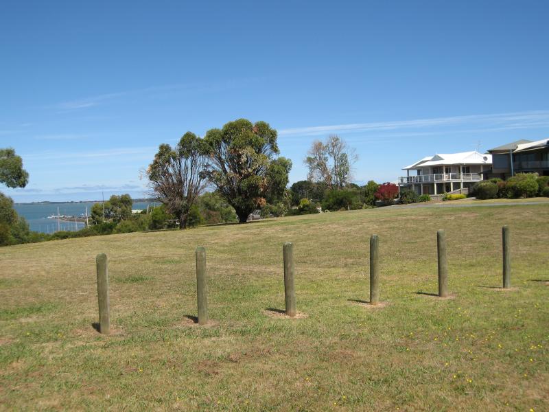 Rhyll - Lady Nelson Point, parkland at the northern end of Beach Rd: View south through park
