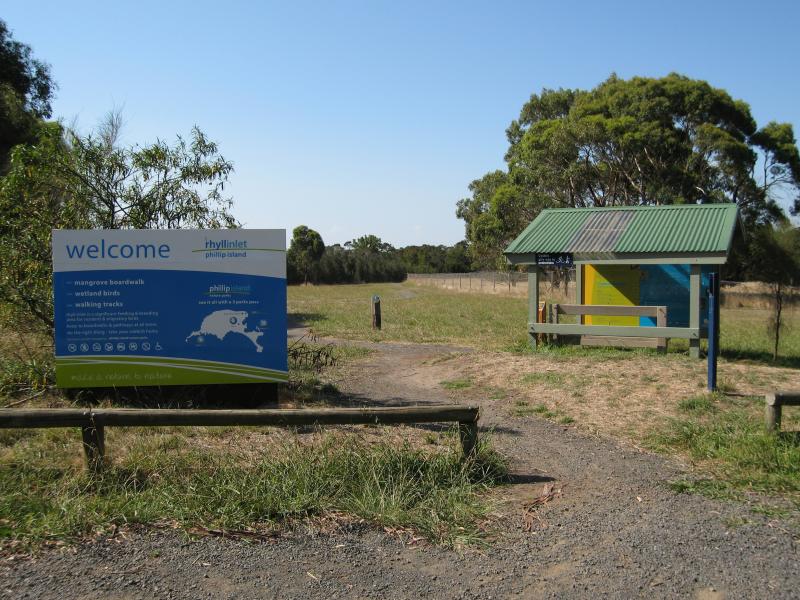 Rhyll - Wetlands at Conservation Hill Reserve: Walking track at information shelter, Conservation Hill, Cowes-Rhyll Rd
