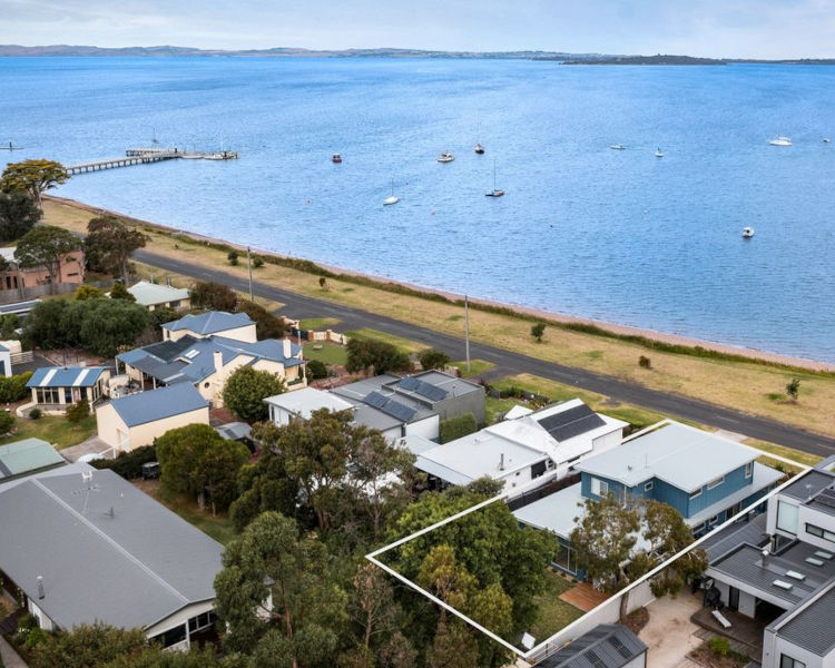 Pukeko Beach House, Rhyll