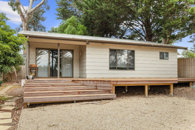 Rhyll Rendezvous, Rhyll