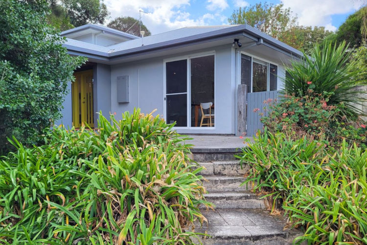 Sky Mirror Cottage, Rhyll