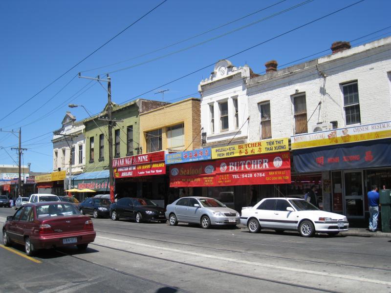 Richmond - Victoria Street: View east along Victoria St towards William St