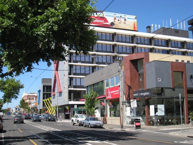 Richmond - Church Street: View south along Church St at Hill St