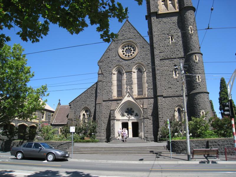 Richmond - Church Street: Entrance to St Ignatius Church