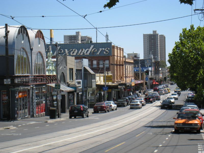 Richmond - Church Street: View north along Church St towards Bridge Rd