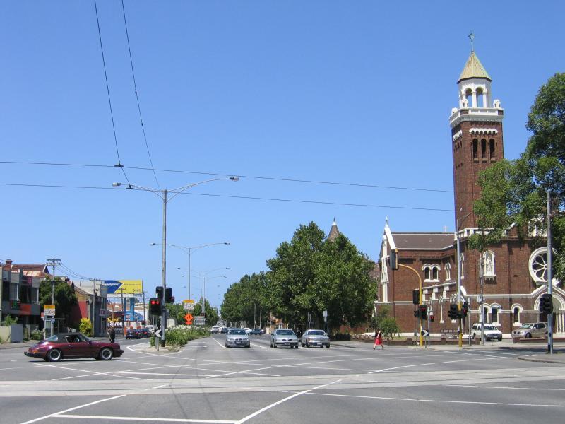 Richmond - Hoddle Street and Punt Road: View south along Hoddle St at Victoria St towards St Johns Church