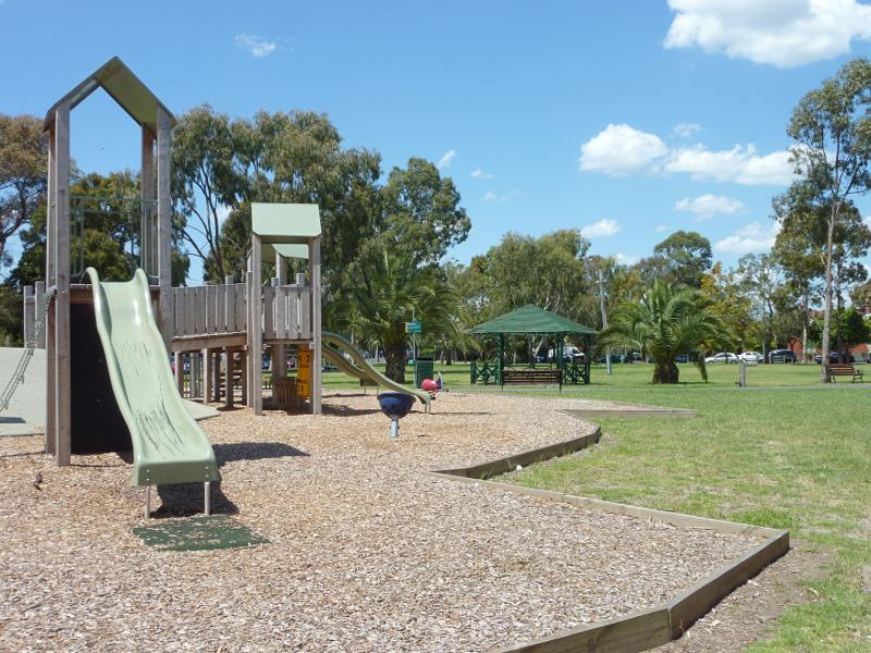 Richmond - Golden Square Bicentennial Park, Madden Grove: Playground