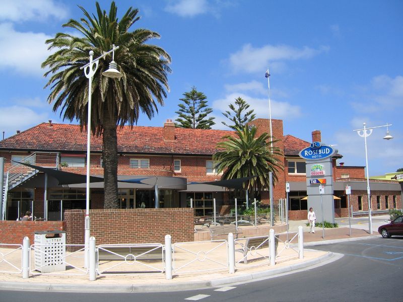 Rosebud - Shops and commercial centre, Point Nepean Road: Rosebud Hotel, corner Pt Nepean Rd and 8th Av