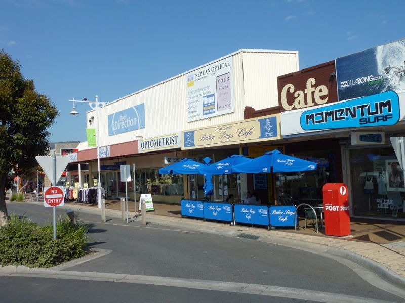 Rosebud - Shops and commercial centre, Point Nepean Road: Shops along Pt Nepean Rd near 9th Av