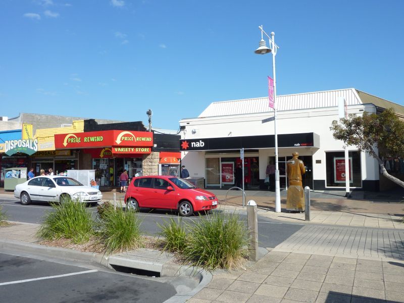 Rosebud - Shops and commercial centre, Point Nepean Road: Shops along Pt Nepean Rd east of 9th Av