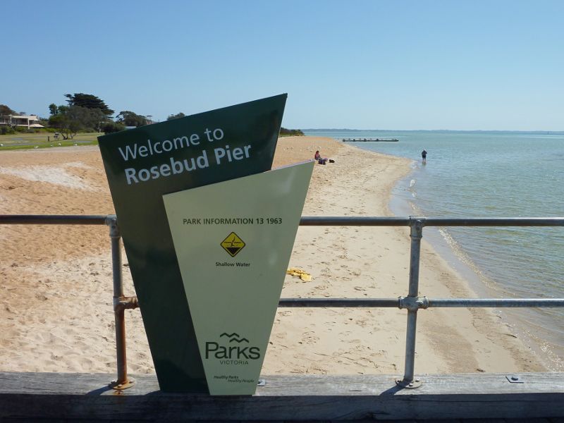 Rosebud - Rosebud Pier, Jetty Road: View west along beach at entrance to pier