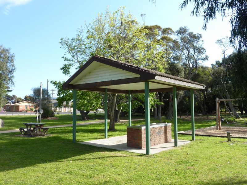 Rosebud - Tom Salt Park, Point Nepean Road east of Adams Avenue: BBQ shelter