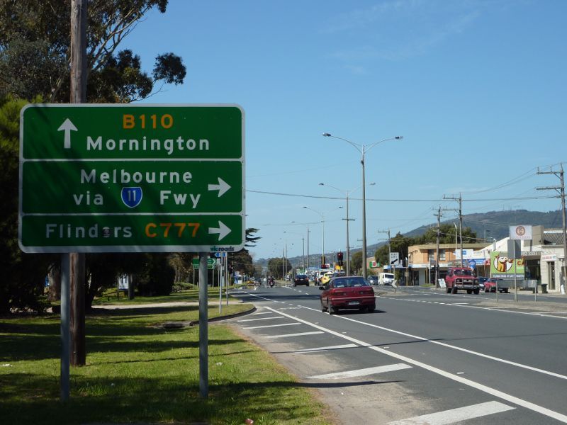 Rosebud - Point Nepean Road through Rosebud: View east along Pt Nepean Rd towards Boneo Rd