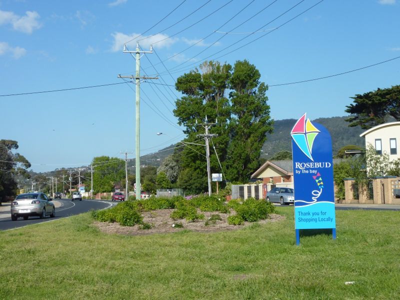 Rosebud - Point Nepean Road through Rosebud: View east along Pt Nepean Rd east of Adams Av
