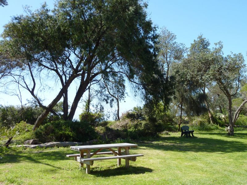 Rosebud - Beach and foreshore reserve east of Percival Street, Capel Sound: Picnic area in foreshore reserve