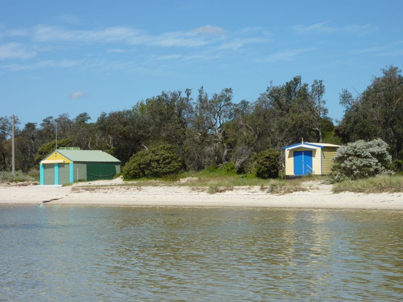 Rosebud - Beach and foreshore reserve east of Percival Street, Capel Sound: View towards beach, boat hire and kiosk