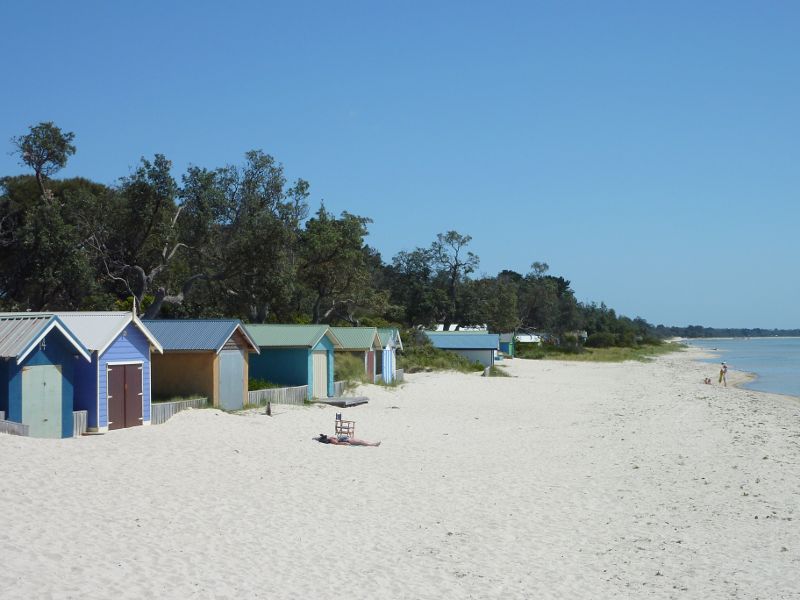 Rosebud - Beach and foreshore reserve opposite Capel Avenue, Capel Sound: Westerly view along beach towards bathing boxes