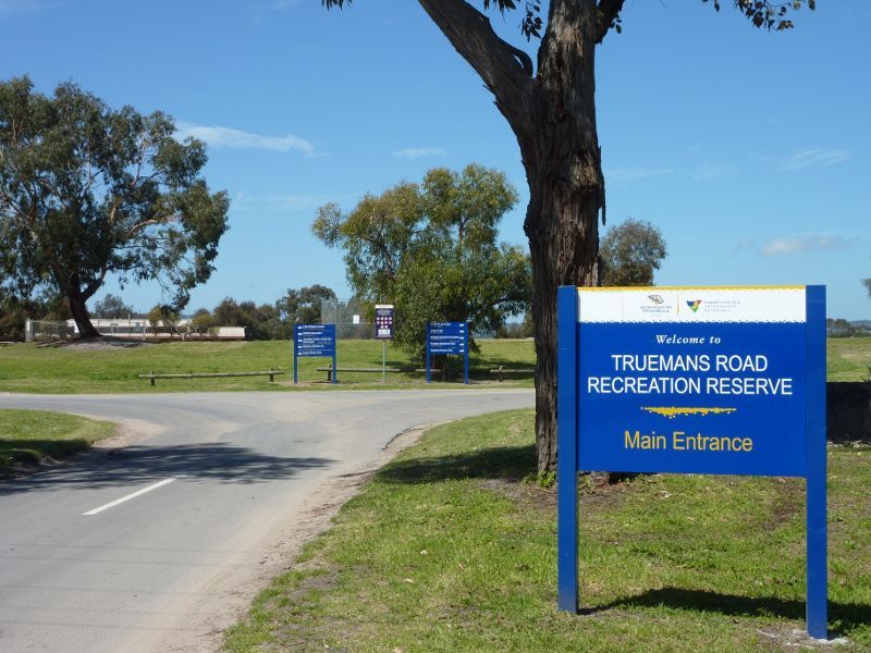 Rosebud - Truemans Road Recreation Reserve, Capel Sound: Main entrance at Truemans Rd