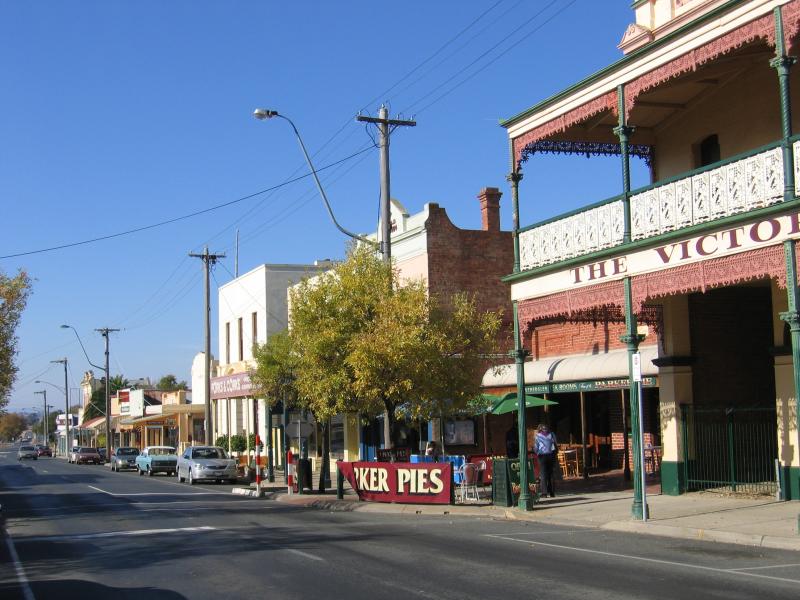 Rutherglen - Commercial centre and shops, Main Street - View south-east along Main St at Victoria Hotel