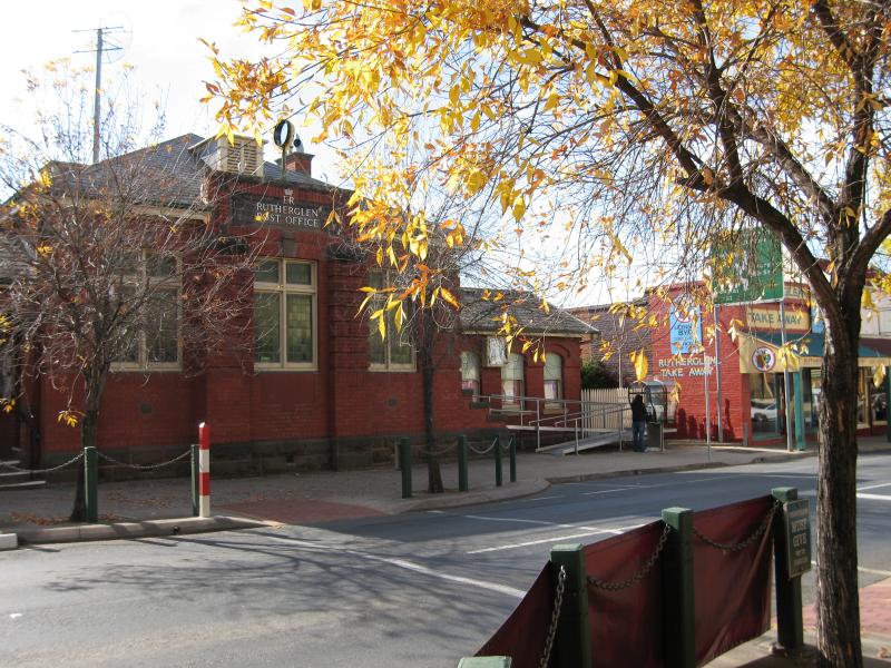 Rutherglen photos Travel Victoria & visitor guide