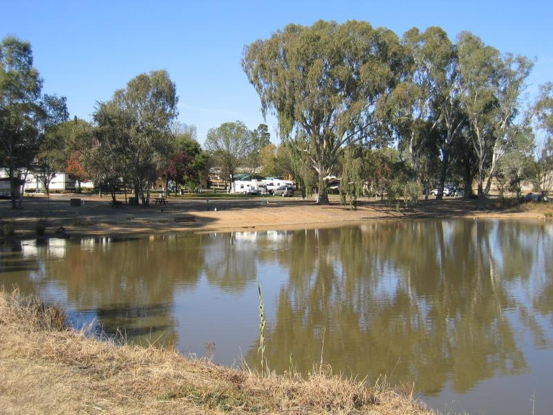 Rutherglen photos Travel Victoria & visitor guide