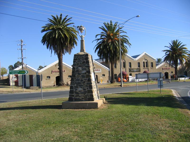 Rutherglen - Around Rutherglen - Monument marking where gold was first discovered in Rutherglen in September 1860, corner Drummond St and Murray Valley Hwy