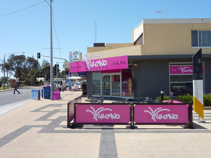 Rye - Commercial centre and shops, Point Nepean Road: View east along Point Nepean Rd at Napier St