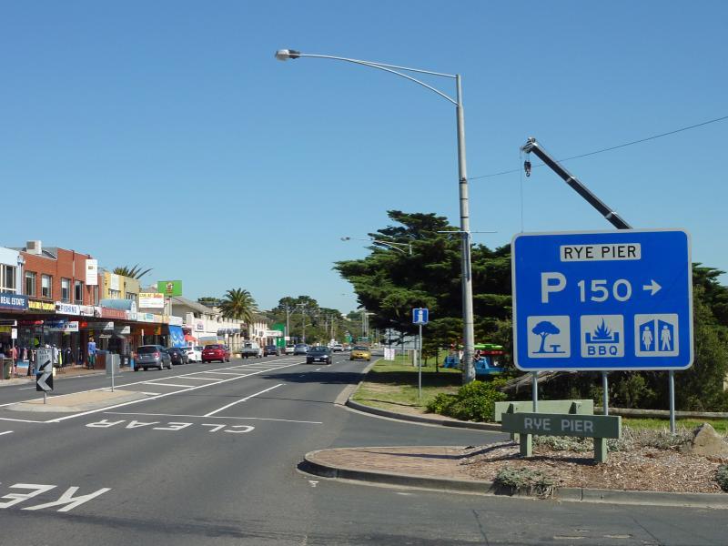Rye - Commercial centre and shops, Point Nepean Road: View west along Point Nepean Rd at entrance to Rye Pier