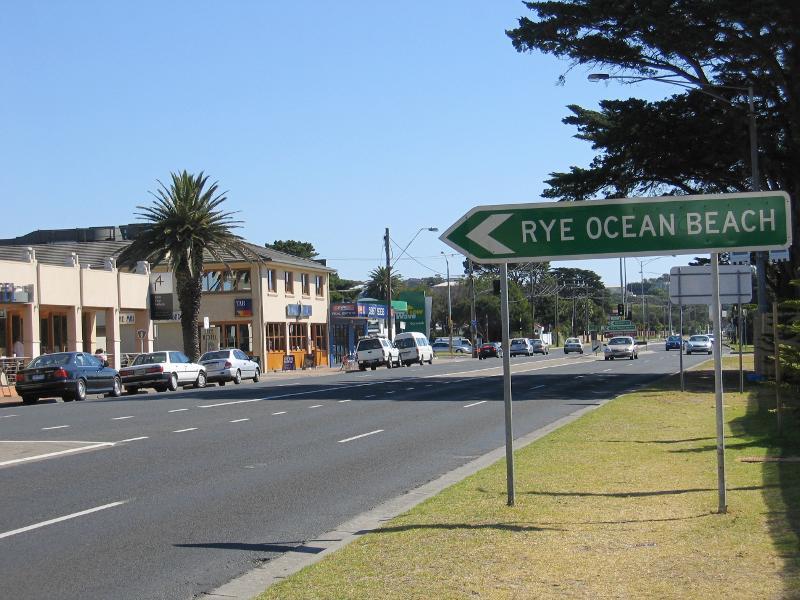 Rye - Commercial centre and shops, Point Nepean Road: View west along Point Nepean Rd towards Dundas St