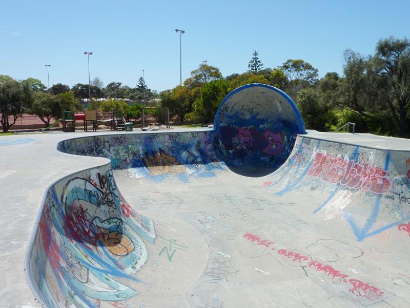 Rye - R.J. Rowley Recreation Reserve, Melbourne Road - Skate bowl