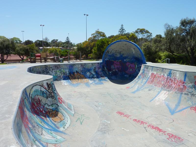Rye - R.J. Rowley Recreation Reserve, Melbourne Road: Skate bowl