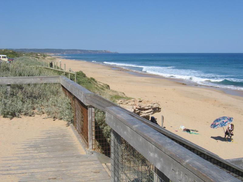 Rye - Rye Ocean Beach, Dundas Street at St Andrews Beach: View south-east along coast