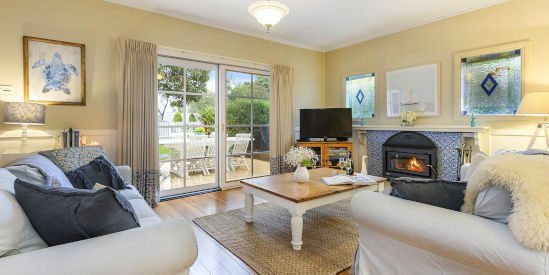 Blue Moon Cottages - Shearwater Cottage