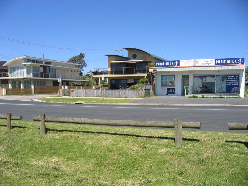 Safety Beach - Marine Drive area: Takeaway shop, corner Marine Dr and Link Dr