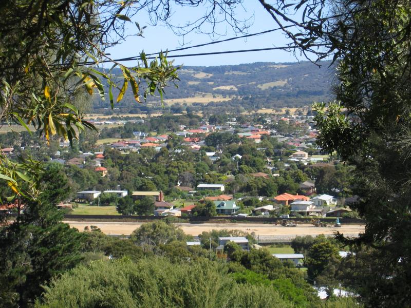 Safety Beach - Views from Grandview Terrace in Mount Martha: View south across Safety Beach residential areas from Grandview Tce