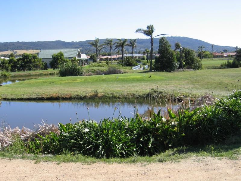 Safety Beach - Safety Beach Country Club: View across lake near clubhouse