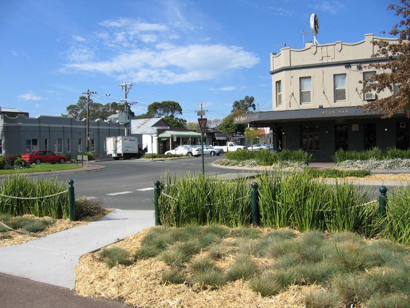 Sale - Commercial centre and shops, Cunninghame Street and Raymond Street: Jack Ryan's Irish Bar, corner Raymond St and MacAlister St