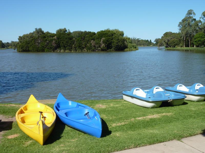 Sale - Lake Guthridge and surroundings: Boats along western side of lake