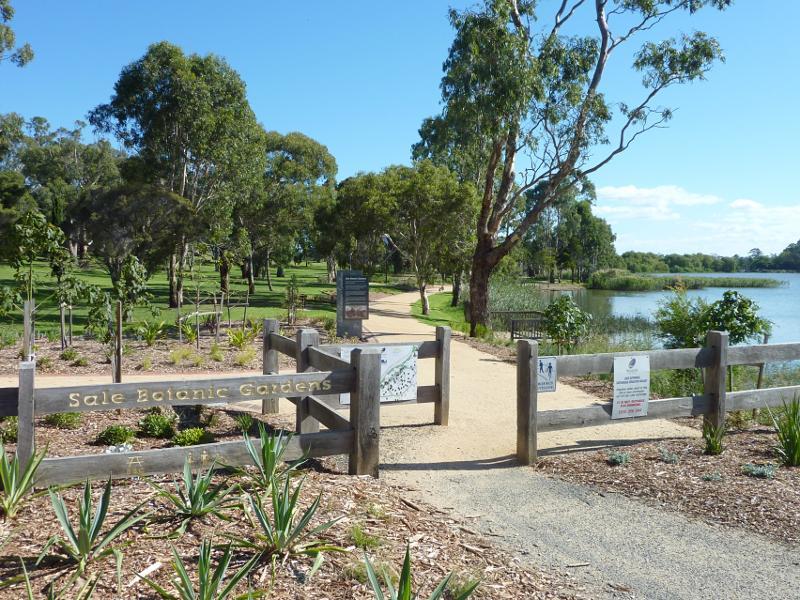 Sale - Botanic Gardens: Entrance to gardens, southern end of Elgin St fronting Lake Guthridge