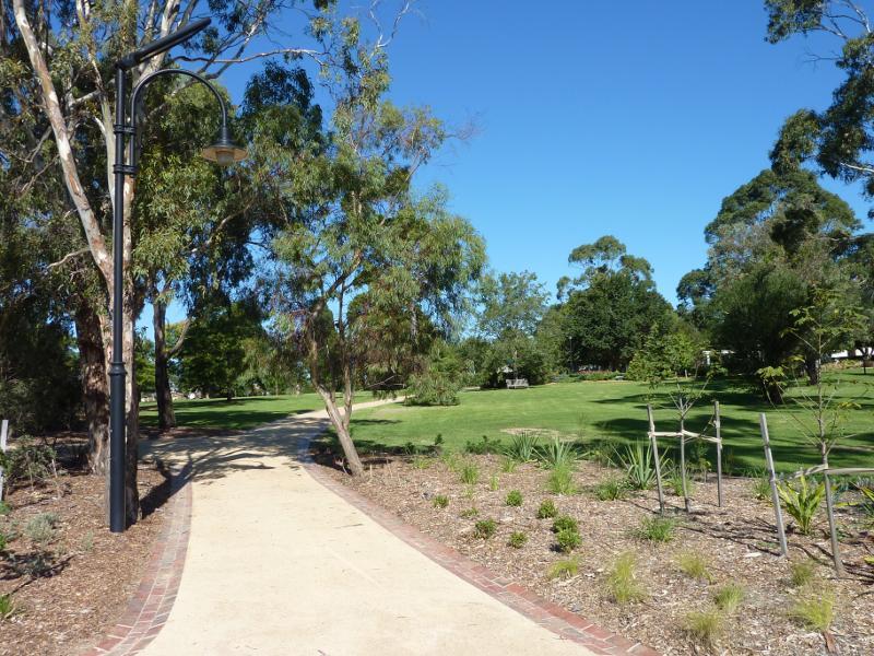 Sale - Botanic Gardens: View east through gardens from Elgin St entrance