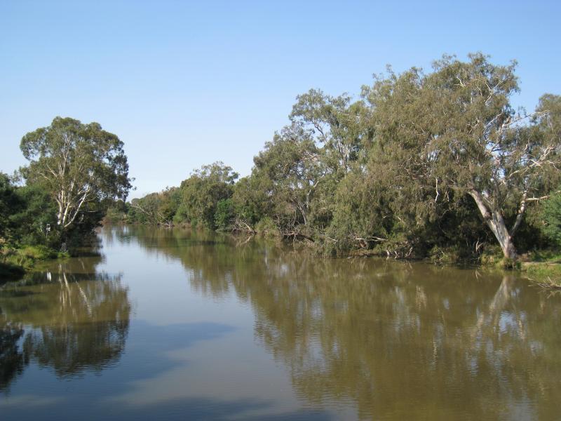 Sale - Historic Swing Bridge area, South Gippsland Highway south of Sale: View east along La Trobe River from swing bridge