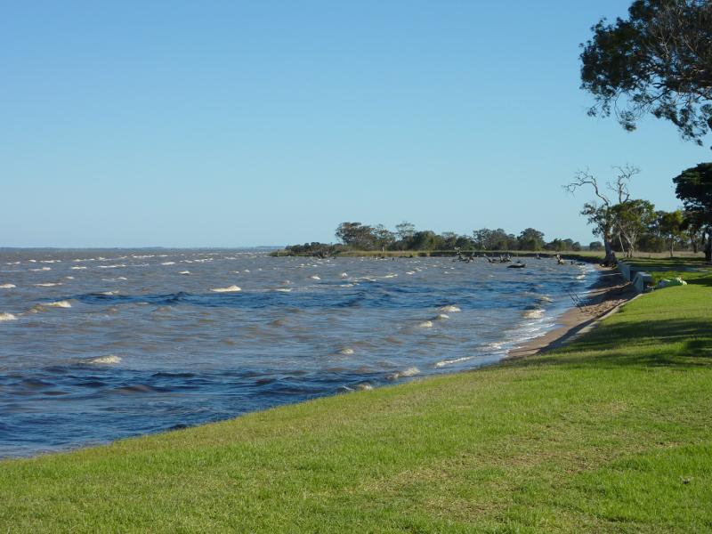 Sale - Marlay Point and foreshore reserve, Lake Wellington: South-westerly view along lake, south of boat ramp