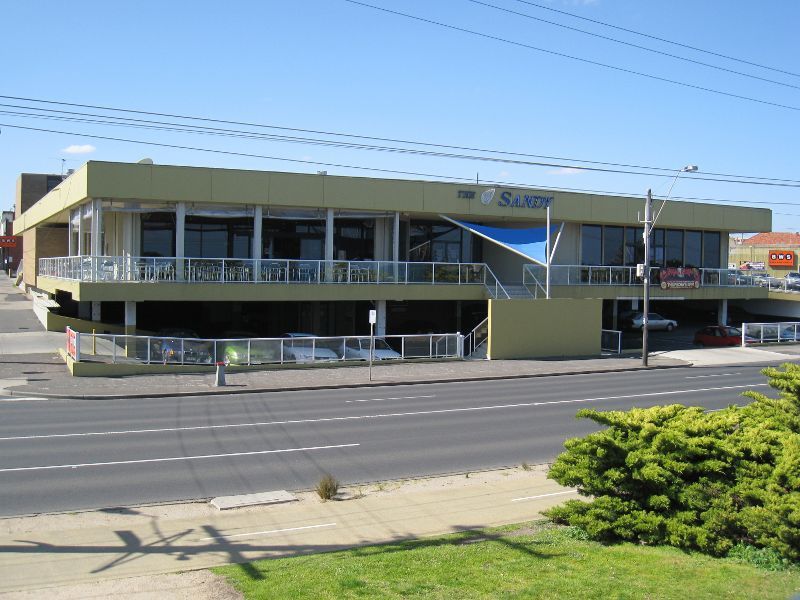 Sandringham - Shops and commercial centre, Bay Road, Station Street and Melrose Street: The Sandy Hotel, Beach Rd between Melrose St and Bay Rd