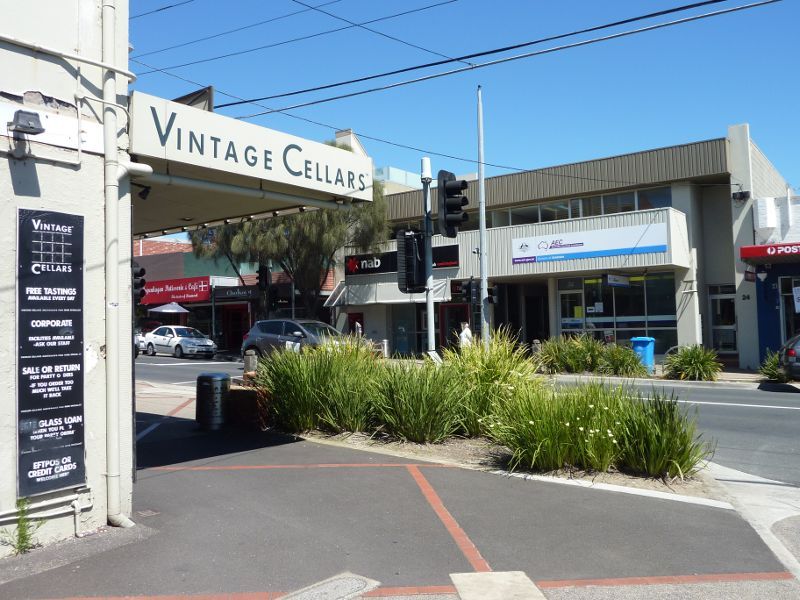 Sandringham - Shops and commercial centre, Bay Road, Station Street and Melrose Street: View south across Bay St east of Station St
